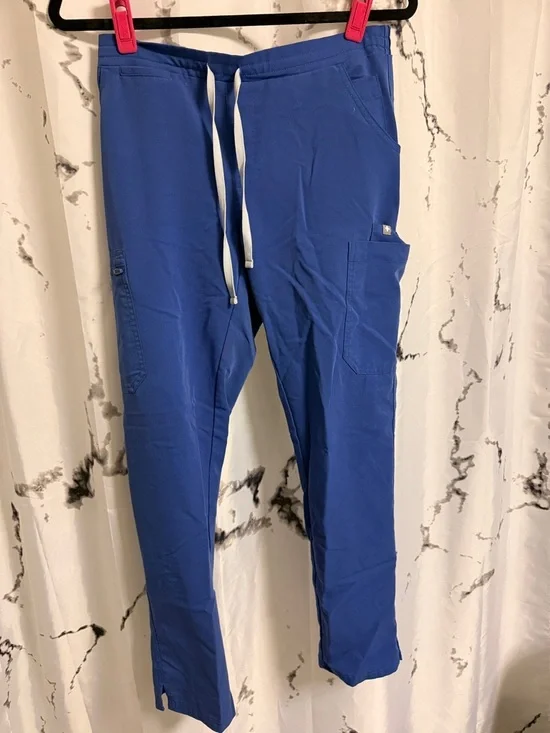Figs Royal Blue Casma 2-pocket Scrub Top and Yola 11-pocket Scrub Pants. Size S - Picture 5 of 8
